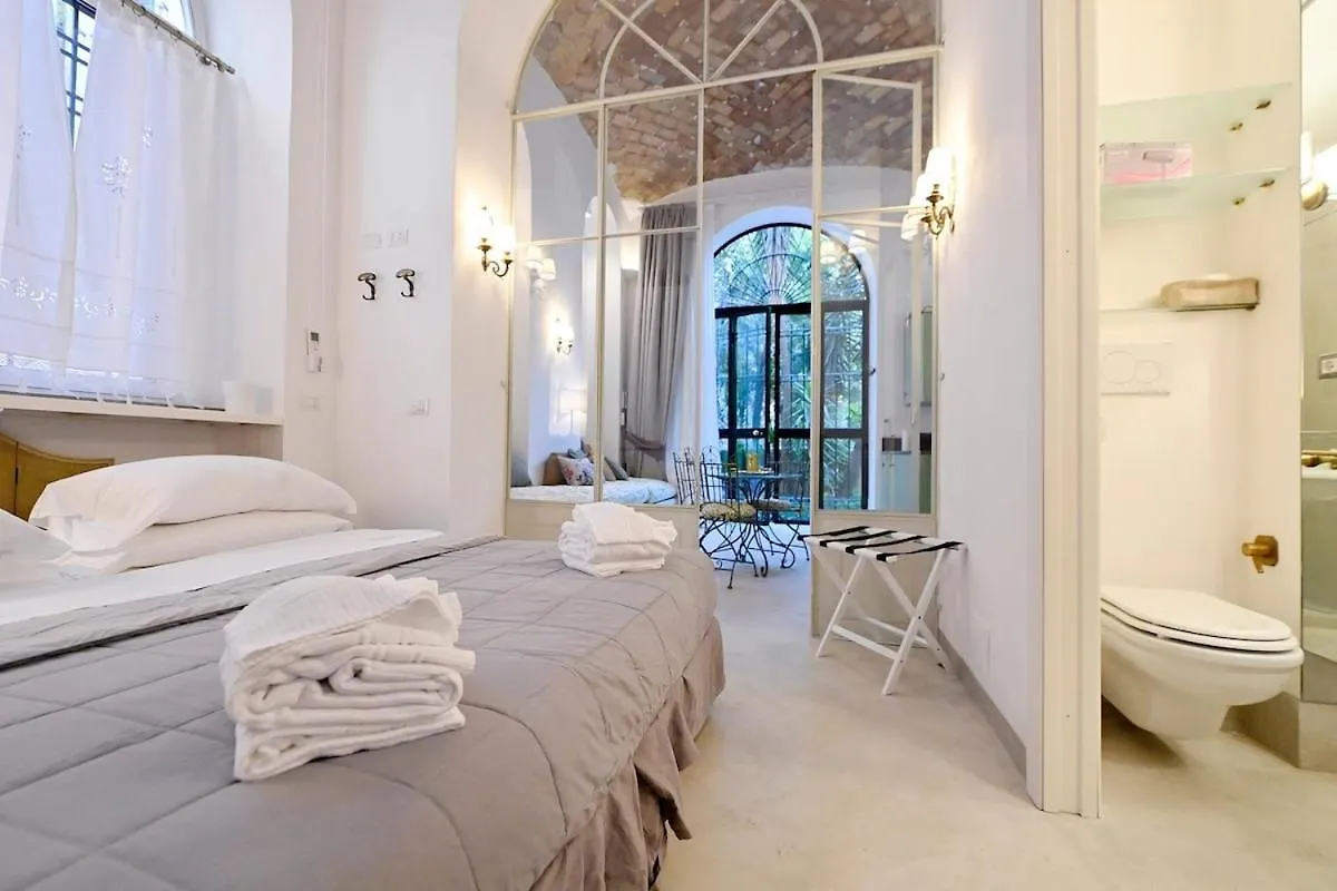 Apartment Romantic Silent Garden