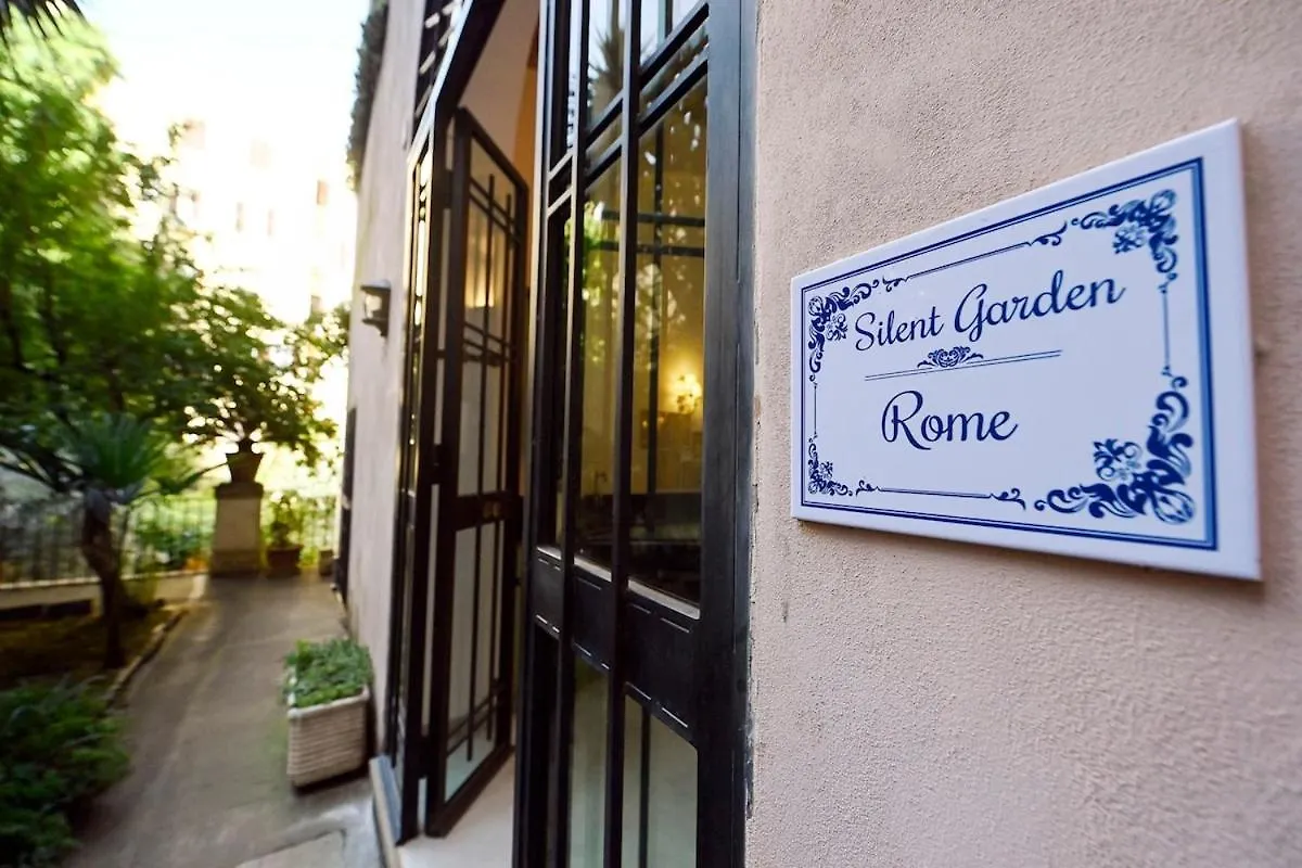Romantic Silent Garden Apartment Rome